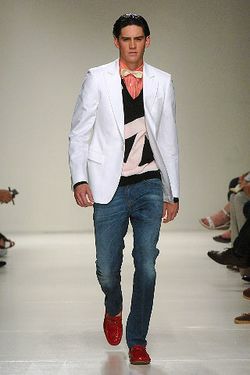 Moschino 08װ 