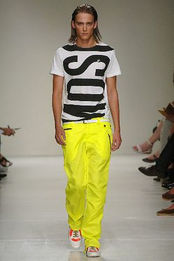 Moschino 08װ 