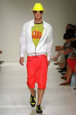 Moschino 08װ 