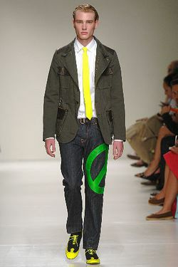 Moschino 08װ 