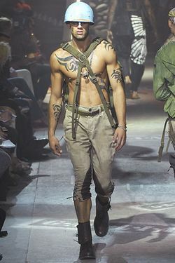 John Galliano08װ