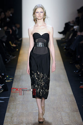 MaxAzria 08ﶬĴ²