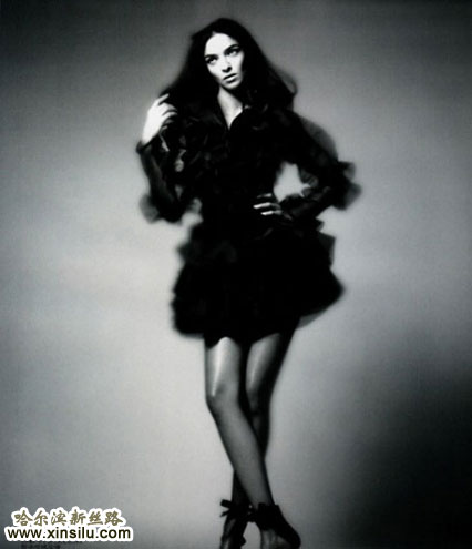ģ½й桶VOGUE