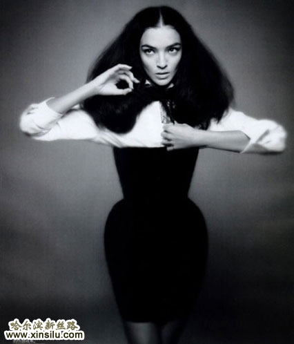 ģ½й桶VOGUE