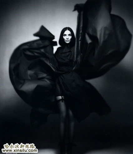 ģ½й桶VOGUE
