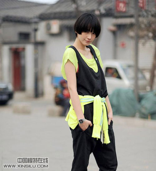 �������