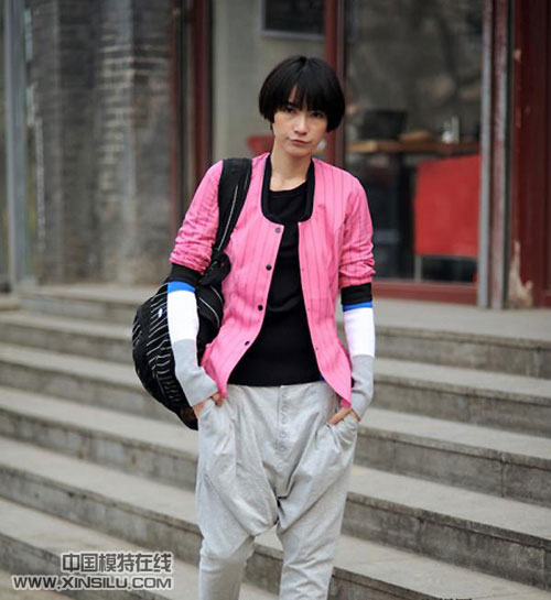 �������